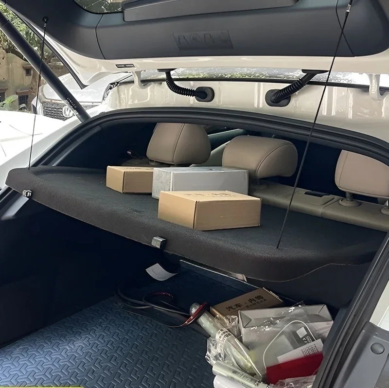 Cargo Cover for Lynk & Co 02