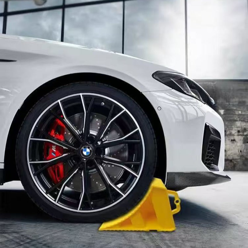 Automobile anti-retraction device